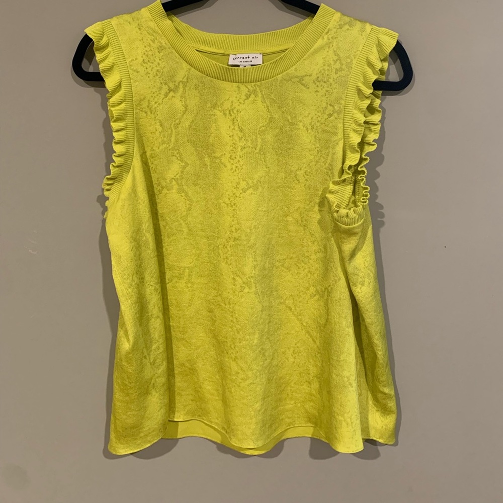 SOLD 🎉 Boutique Tank Top - size M